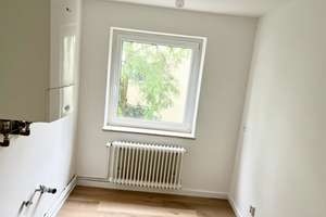 Erstbezug nach Renovierung! Helle 2-Zimmer Wohnung! Balkon! Keller! Stellplatz! – Brunhildenstraße 29, 65189 Südost, Wiesbaden – Vorschaubild 6
