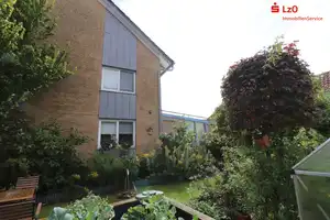 Umfangreich saniertes Haus mit 3 Wohneinheiten – Oldenburg (Oldenburg) – Vorschaubild 1