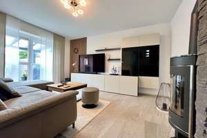 HOCHWERTIGES REIHENENDHAUS MIT GARTEN UND ÜBERDACHTER TERRASSE - PV-ANLAGE - GARAGE - FERNWÄRME – Burgkirchnerstraße 119, 84489 Burghausen – Vorschaubild 10