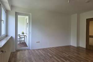 Ruhig mit Parkblick in Feldmoching! 3 Zimmer, renoviert, bezugsfrei, Balkon, ohne Provision – Gustav-Schiefer-Straße 26, 80995 Lerchenau-West, München – Vorschaubild 8