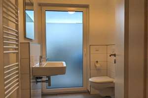 Moderne helle 2-Zimmer EG Wohnung mit Einbauküche_Neuhäuserstraße – Die vollständige Adresse der Immobilie erhältst du vom Anbieter., 33102 Kernstadt, Paderborn – Vorschaubild 3