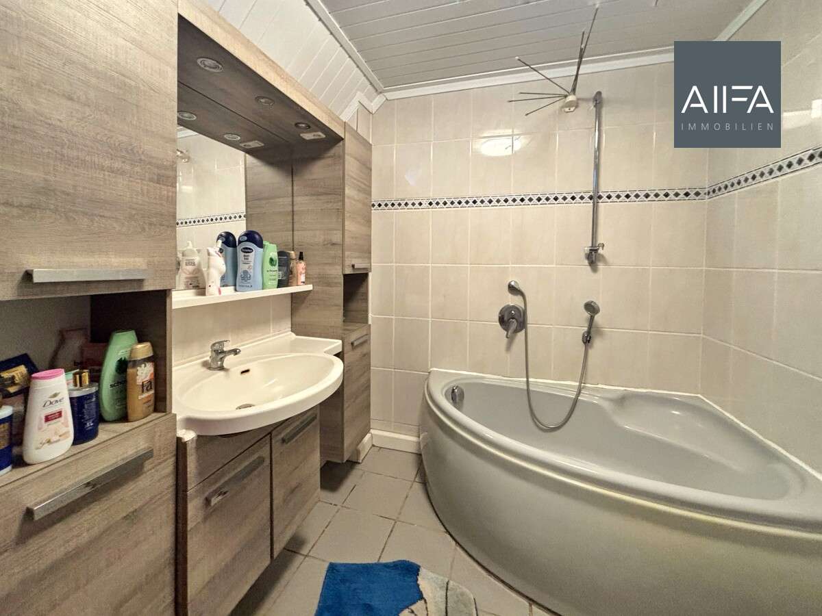 Immobilie in Geilenkirchen - AllFa – Vermietetes Reiheneckhaus in Geilenkirchen-Teveren! - Bild 1