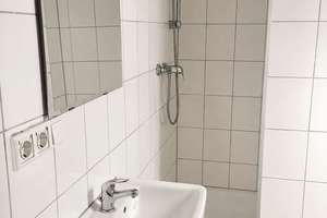 Vermietete 4-Zimmer-Dachgeschosswohnung mit Kamin in Frankfurt-Oberrad – 60599 Oberrad, Frankfurt am Main – Vorschaubild 6