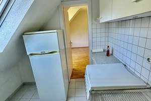 Helle 2 Zi-Dachgeschosswohnung in guter ruhiger Lage - ideal für Singles – Tannenstrasse 21, 65189 Biebrich, Wiesbaden – Vorschaubild 6
