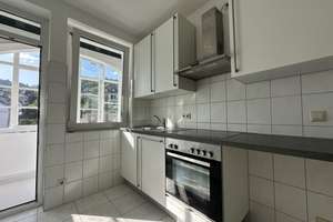Wohnen im Grünen – Helle Wohnung mit Wintergarten und traumhafter Aussicht+EBK – Die vollständige Adresse der Immobilie erhältst du vom Anbieter., 70199 Südheim, Stuttgart – Vorschaubild 4