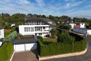 Repräsentative Einfamilienvilla 30 min. von Siegen, großzügiges Haus mit Schwimmbad in ruhiger Lage – Siegen-Wittgenstein (Kreis) – Vorschaubild 9