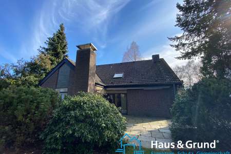 *** uriges-liebhaber-Haus - mit Balkon u. großflächigem Garten - Kamin ***