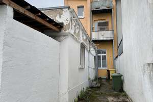 Poppelsdorf  - Charmantes Mehrfamilienhaus mit großem Garten und Entwicklungspotenzial – Die vollständige Adresse der Immobilie erhältst du vom Anbieter., 53115 Poppelsdorf, Bonn – Vorschaubild 4