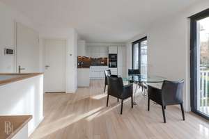 Helle 3-Zimmer-Maisonette im Erstbezug – Große Terrasse und 2 Balkone