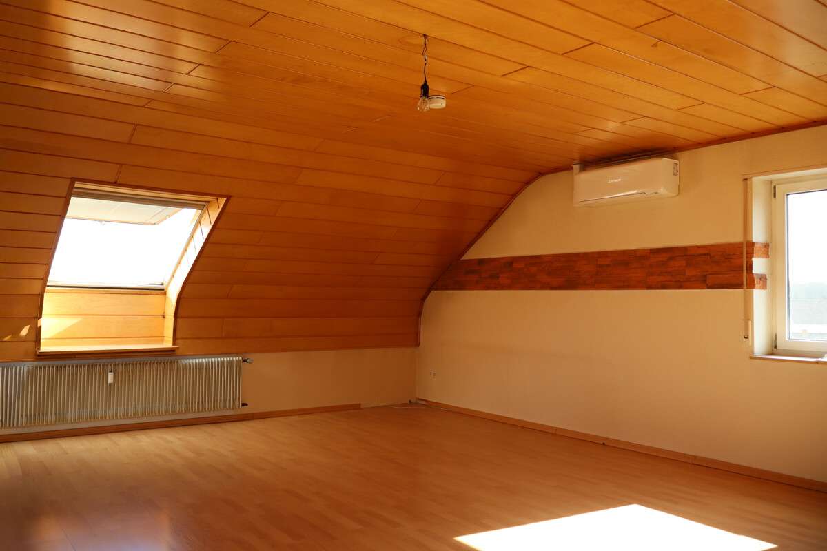 Immobilie in Altrip - Freie 3 ZKB Dachgeschoss mit Klimaanlage sucht neuen Eigentümer/in, Auch als Anlage attraktiv - Bild 4