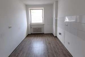 Bonn Alt-Tannenbusch. vermietete 4 ZKB mit Balkon - provisionsfrei! – Hohe Straße 38 a, 53119 Tannenbusch, Bonn – Vorschaubild 21