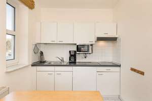 Ferienwohnung mit Einbauküche, Aufzug, Parkplatz in Sellin - Bahnhofsnah & Spazierdistanz zum Strand – Die vollständige Adresse der Immobilie erhältst du vom Anbieter., 18586 Sellin – Vorschaubild 4