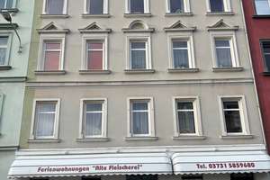 Attraktive Kapitalanlage! Mehrfamilienhaus mit vollmöblierten Ferienwohnungen! – Berthelsdorfer Straße 50, 9599 Freiberg – Vorschaubild 1