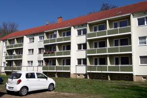 Schöne 1 Raum Wohnung im Erdgeschoss mit Balkon – Am Schlossteich 2a, 38838 Huy – Vorschaubild 2