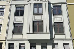 großzügige 4-Zimmer Wohnung-zentrale Lage-WG geeignet