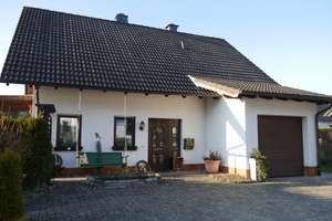 / Gepflegtes Einfamilienhaus mit Charme und Wohlfühlatmosphäre in Schönholthausen! – Die vollständige Adresse der Immobilie erhältst du vom Anbieter., 57413 Finnentrop – Vorschaubild 1