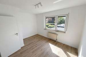 Lichtdurchfluteter Erstbezug nach Modernisierung: 3-Zimmer-Wohnung mit Südwest-Balkon  & Garage – Die vollständige Adresse der Immobilie erhältst du vom Anbieter., 42113 Uellendahl-Katernberg, Wuppertal – Vorschaubild 19