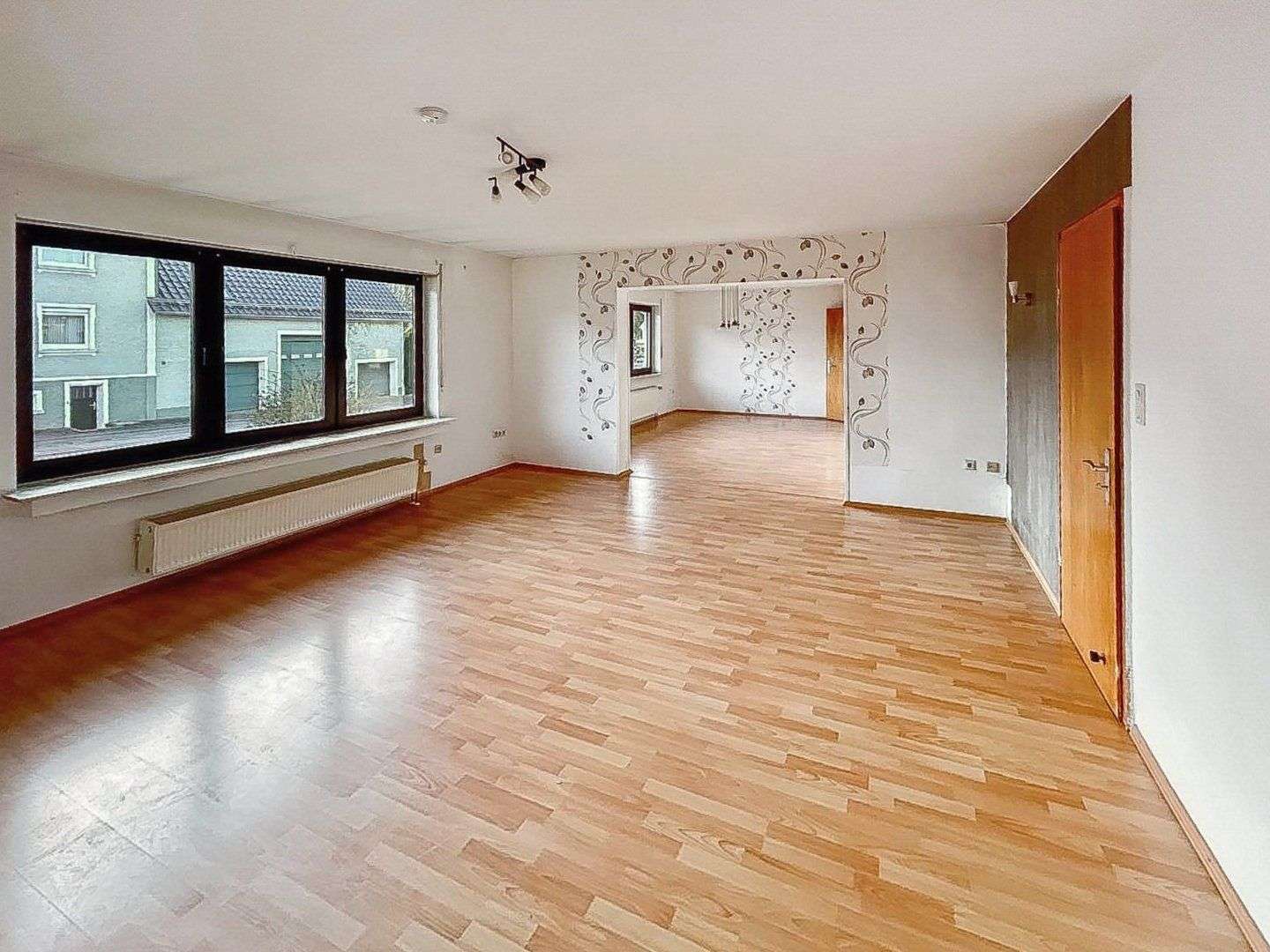 Immobilie in Elkenroth - Freistehende Familienidylle auf großzügigem Grundstück in Elkenroth - Bild 4