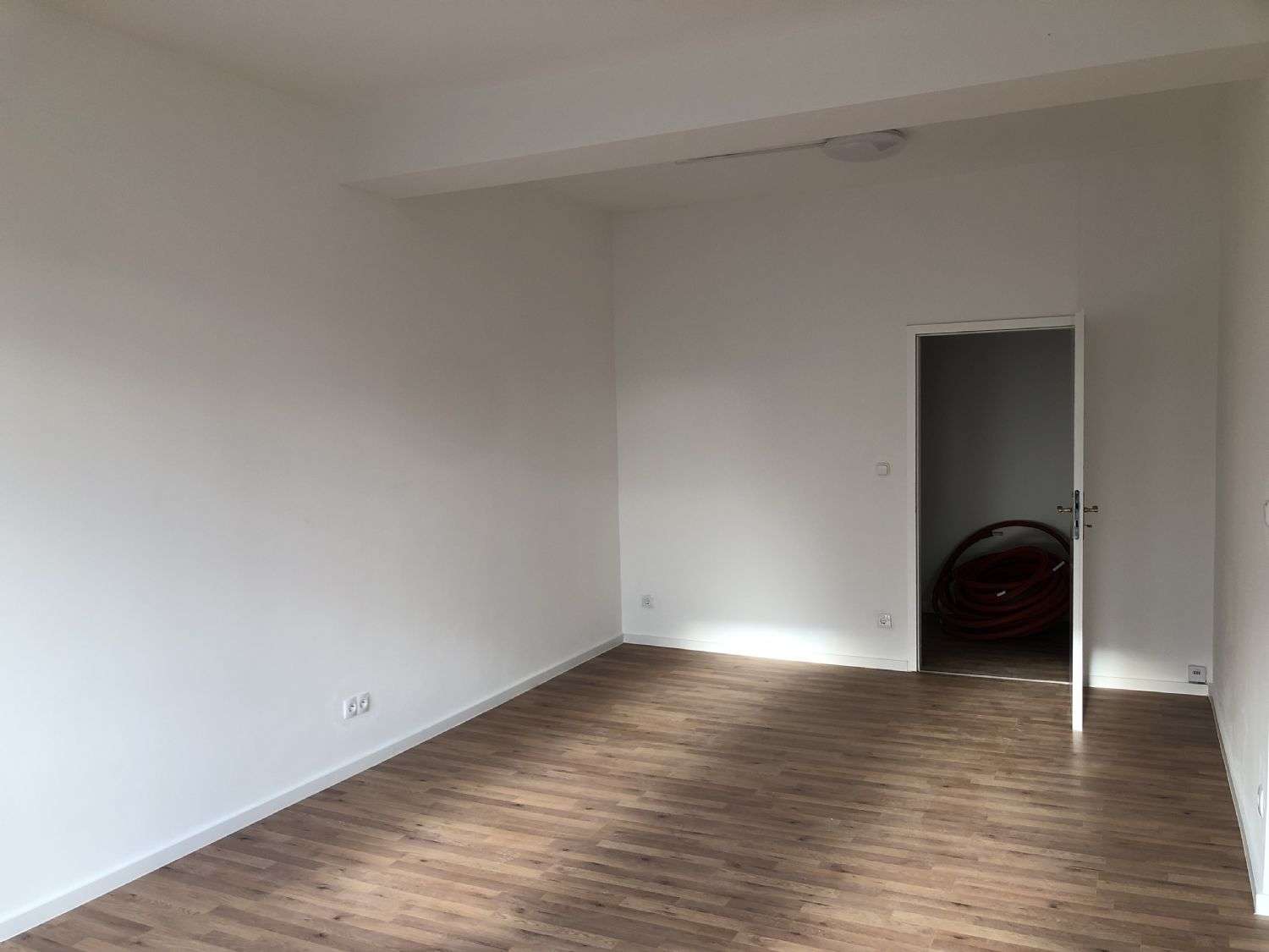 Immobilie in Zwenkau - großes Reihenendhaus in Zwenkau 8 Zimmer mit 180 m² Wohnfläche mit Garten und Garage - Bild 10