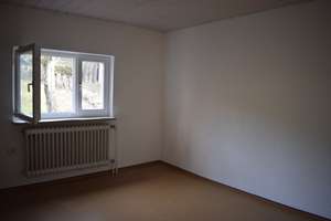 Geräumiges Einfamilienhaus mit großem Garten und Garage in Reut – Die vollständige Adresse der Immobilie erhältst du vom Anbieter., 84367 Reut – Vorschaubild 14
