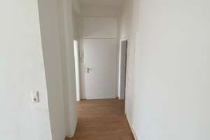 2-Zimmer-Wohnung mit neuer Einbauküche und Loggia – Lindenstr. 117, 75175 Oststadt, Pforzheim – Vorschaubild 4