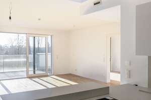 Lebens- und liebenswert: Sonniger Balkon mit Blick zum Park! Textilviertel! Holzböden! EBK!