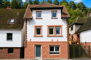 Platz für heute. Ideen für morgen. Einfamilienhaus mit Garten und zwei Stellplätzen – 67471 Elmstein – Vorschaubild 1