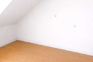Helle 2-Zimmer Dachgeschosswohnung mit Loggia in München-Trudering – Die vollständige Adresse der Immobilie erhältst du vom Anbieter., 81825 Gartenstadt Trudering, München – Vorschaubild 7