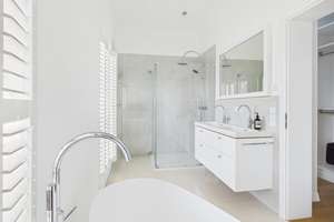Repräsentative Stadtvilla – Architektur & Technik auf höchstem Niveau – Die vollständige Adresse der Immobilie erhältst du vom Anbieter., 84034 West, Landshut – Vorschaubild 14