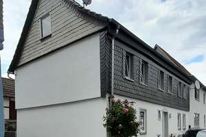 Florstadt-Staden; Sehr gepflegte Hofreite in verkehrsberuhigter Sackgasse mit Ausbaupotential! – Die vollständige Adresse der Immobilie erhältst du vom Anbieter., 61197 Florstadt – Vorschaubild 1