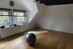 Wohnen mit besonderem Platzangebot – Kutscherhaus mit 3 Garagen und Garten – 40472 Rath, Düsseldorf – Vorschaubild 10