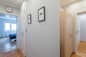 Modernisierte 2,5 Zimmer-Wohnung mit Balkon zum Innenhof in München-Lehel – Seitzstr. 12, 80538 Lehel, München – Vorschaubild 11