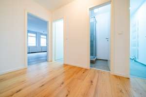 Große 5-RW*WG geeignet* EBK* 2 Bäder mit Dusche und WC* Balkon* Fahrstuhl* zentrale Lage* Top* – Schäferstraße 64, 1067 Friedrichstadt, Dresden – Vorschaubild 7