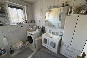 ***Attraktive 4 Zimmer Wohnung mit Balkon, Stellplatz zu verkaufen*** – Dresdener Straße 4, 74889 Sinsheim – Vorschaubild 9