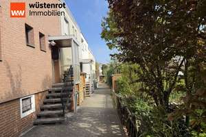 Liebevoll modernisiertes Reihenmittelhaus mit traumhaftem Garten in ruhiger Wohnlage