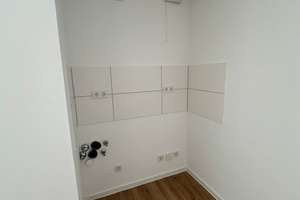Helles 1-Zimmerapartement mit Balkon und Fahrstuhl in zentraler Lage! – Daimlerstrasse 2, 65197 Rheingauviertel / Hollerborn, Wiesbaden – Vorschaubild 8