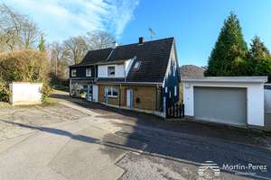 Doppelhaus
- Balkon - Terrasse - Garten - Keller - Garage - – Die vollständige Adresse der Immobilie erhältst du vom Anbieter., 58091 Eilpe, Hagen – Vorschaubild 2