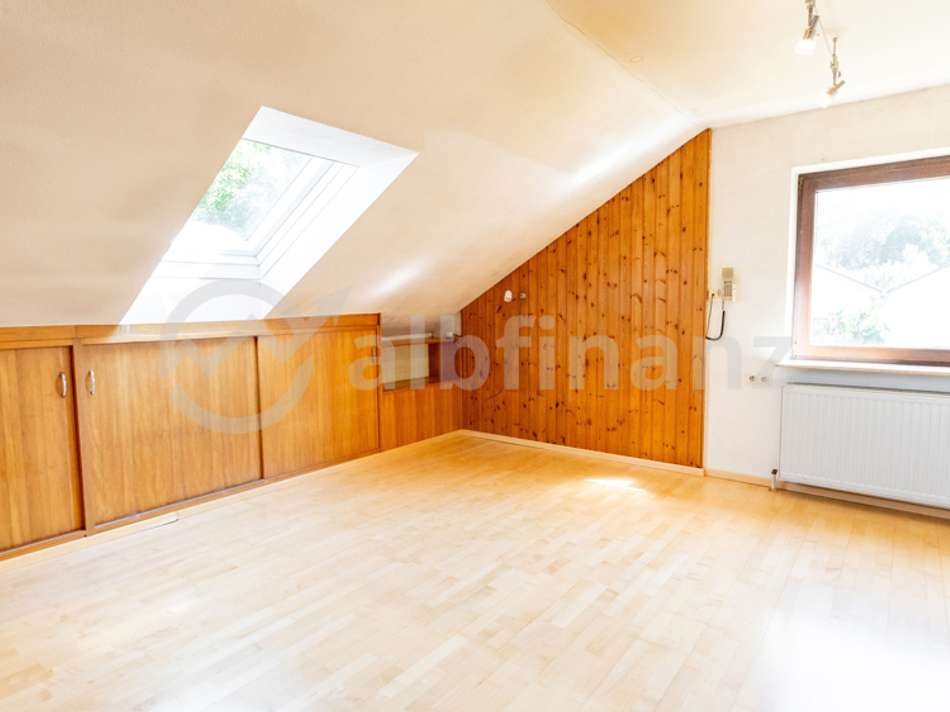 größtes Zimmer im Dachgeschoss