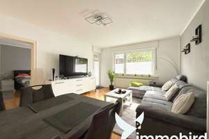 ***Attraktive 2-Zimmer-Hochparterre*** Wohnung mit Loggia und Garage