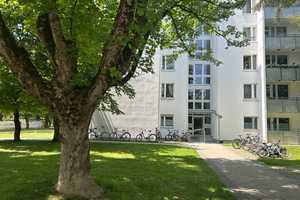Ihr neues Zuhause in Englschalking - Schöne 2-Zimmer-Wohnung mit Loggia in zentraler Lage – Freischützstraße 51, 81927 München – Vorschaubild 1