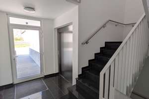 Außergewöhnliche, barrierefreie 4,5-Zimmer-Wohnung mit zwei Balkonen und beeindruckender Aussicht – Die vollständige Adresse der Immobilie erhältst du vom Anbieter., 75365 Calw – Vorschaubild 16