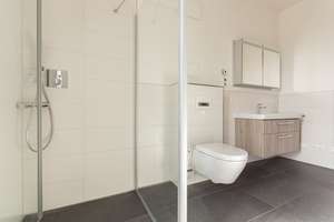 Sonnige & hochwertige 4 Zimmer mit drei Balkonen | Kamin | Parkett | Fußbodenheizung | Aufzug – Die vollständige Adresse der Immobilie erhältst du vom Anbieter., 4105 Zentrum-Nord, Leipzig – Vorschaubild 20