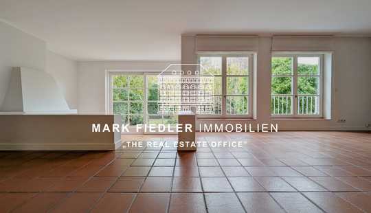 Bild von Ein Ort, an dem Erinnerungen wachsen - mit Gartenidylle und Skyline-Blick!