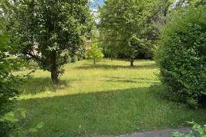 Bezugsfrei im Grünen mit Balkon und zentral in Lankwitz - Provisionsfrei – Schulstr. 7, 12247 Lankwitz, Berlin – Vorschaubild 2