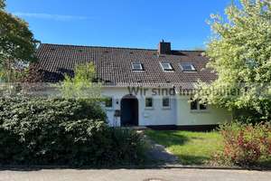 Mehrgenerationenhaus  auf großem Grundstück 
