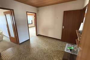 Neubau oder Kernsanierung? Freistehendes 5 1/2-Zimmer-Einfamilienhaus auf riesigem Eckgrundstück – Falkentorstr. 39, 71157 Hildrizhausen – Vorschaubild 5