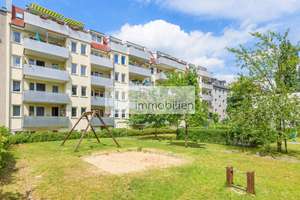 DACHGESCHOSS • 5 ZI • SONDERNUTZUNG DACHTERRASSE • BALKON • AUFZUG • KELLER • BJ 2000 • WEISSENSEE
