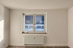 schöne 2,5 Zimmer Wohnung in zentraler Lage !! – Gelsenkirchener Straße 15, 45141 Stoppenberg, Essen – Vorschaubild 3