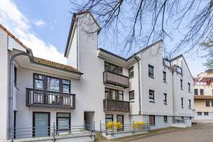Attraktive 3-Zimmer-Wohnung mit Gartenzimmer und privatem  Gartenanteil im Stadtteil Laurensberg
