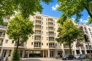 Bezugsfrei: 3-Zi. Wohnung mit 2 Bädern, Balkon, Stellplatz & Concierge-Service in Prenzlauer Berg – Die vollständige Adresse der Immobilie erhältst du vom Anbieter., 10435 Prenzlauer Berg, Berlin – Vorschaubild 12